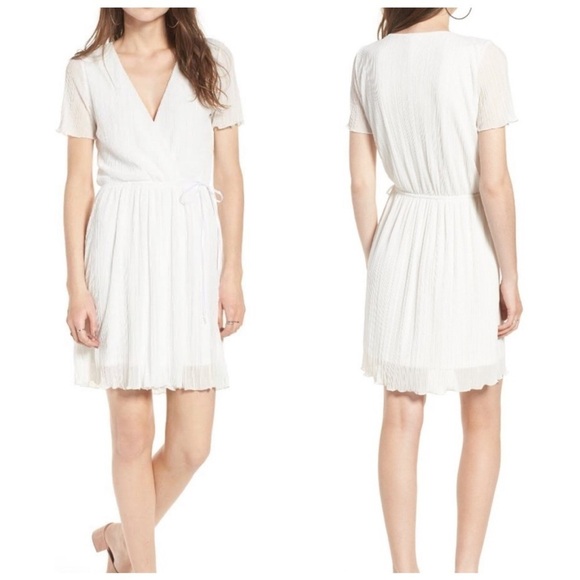 NEW Leith Pleat Surplice Faux Wrap Dress White - Picture 1 of 3